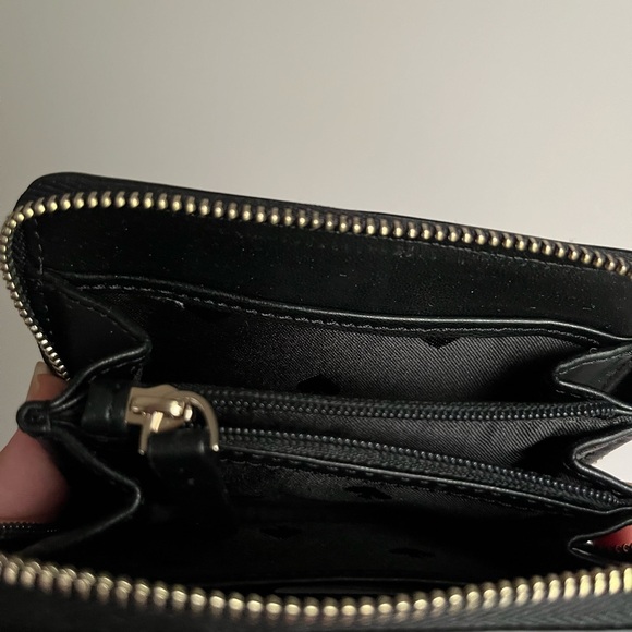Kate Spade black leather wallet with keychain - Picture 2 of 6